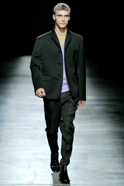 Look 35